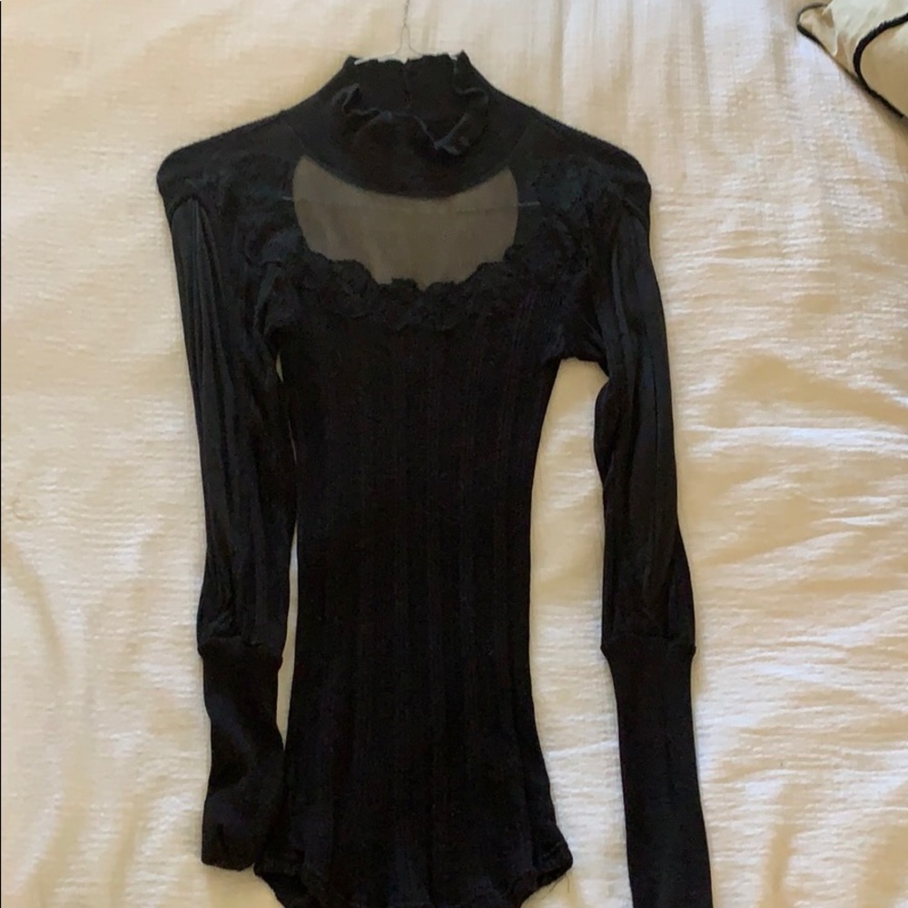 FREE PEOPLE Key hole back turtle neck sweater